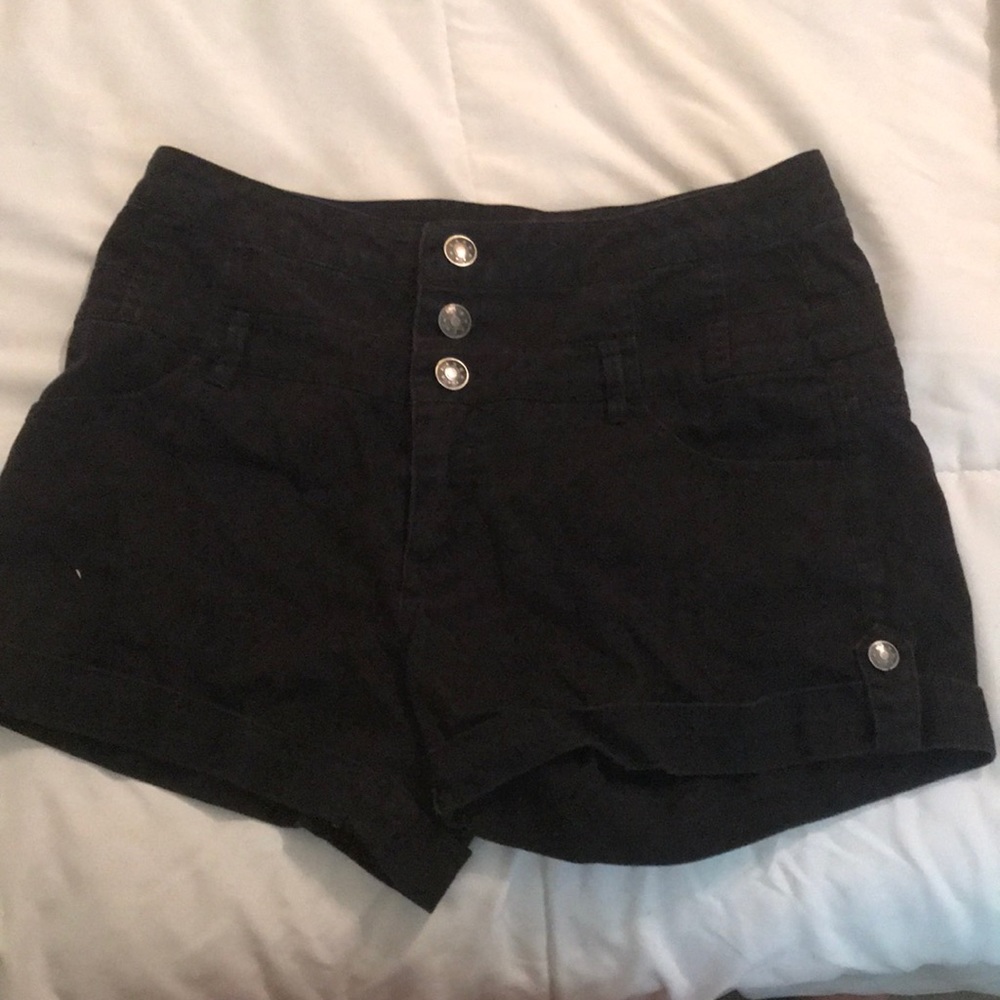 High wasted black shorts